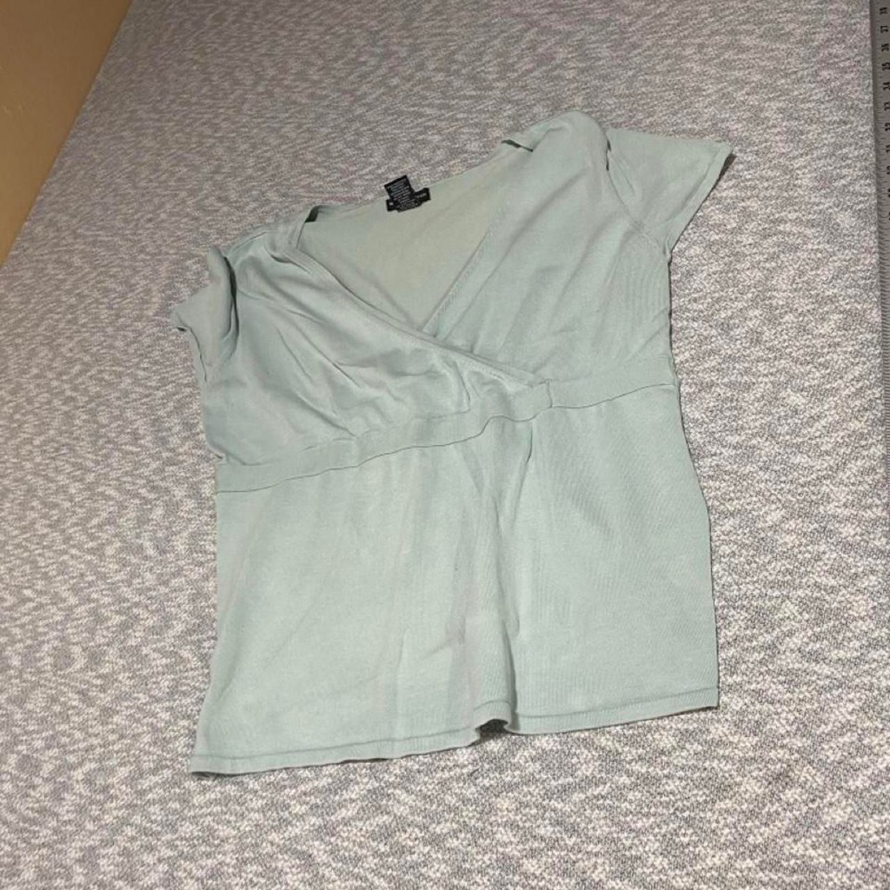 New York & Company light blue silk blouse in XL. SKU-B451